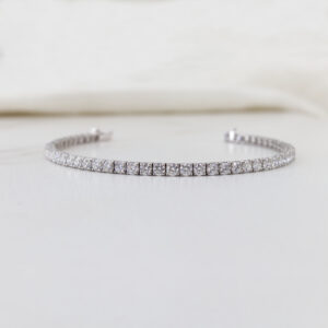 white gold tennis bracelet 6 tcw
