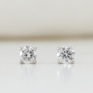 diamond stud earrings 0.25ct in white gold
