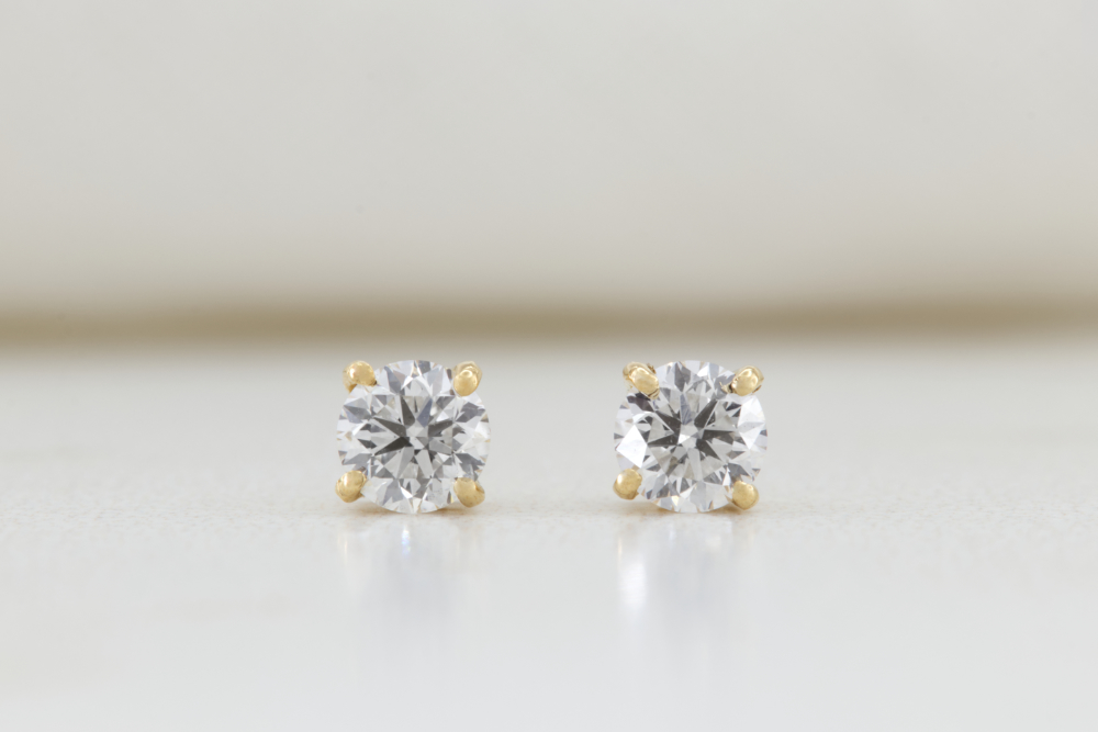 diamond stud earrings 0.40ct yellow gold